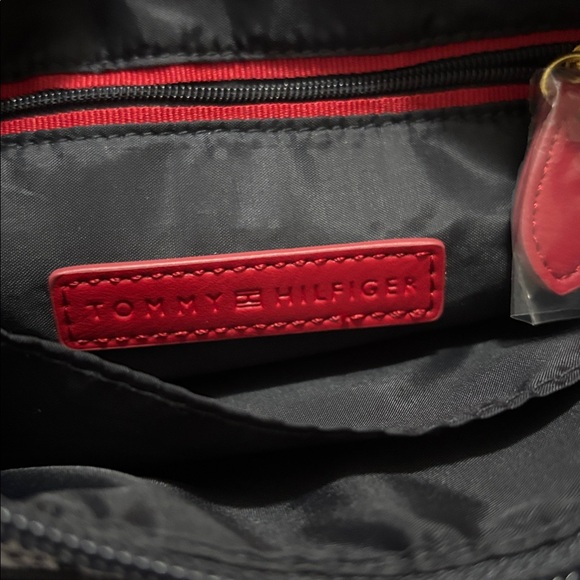 NWT Tommy Hilfiger blue and White Patterned Crossbody Bag - Picture 7 of 7